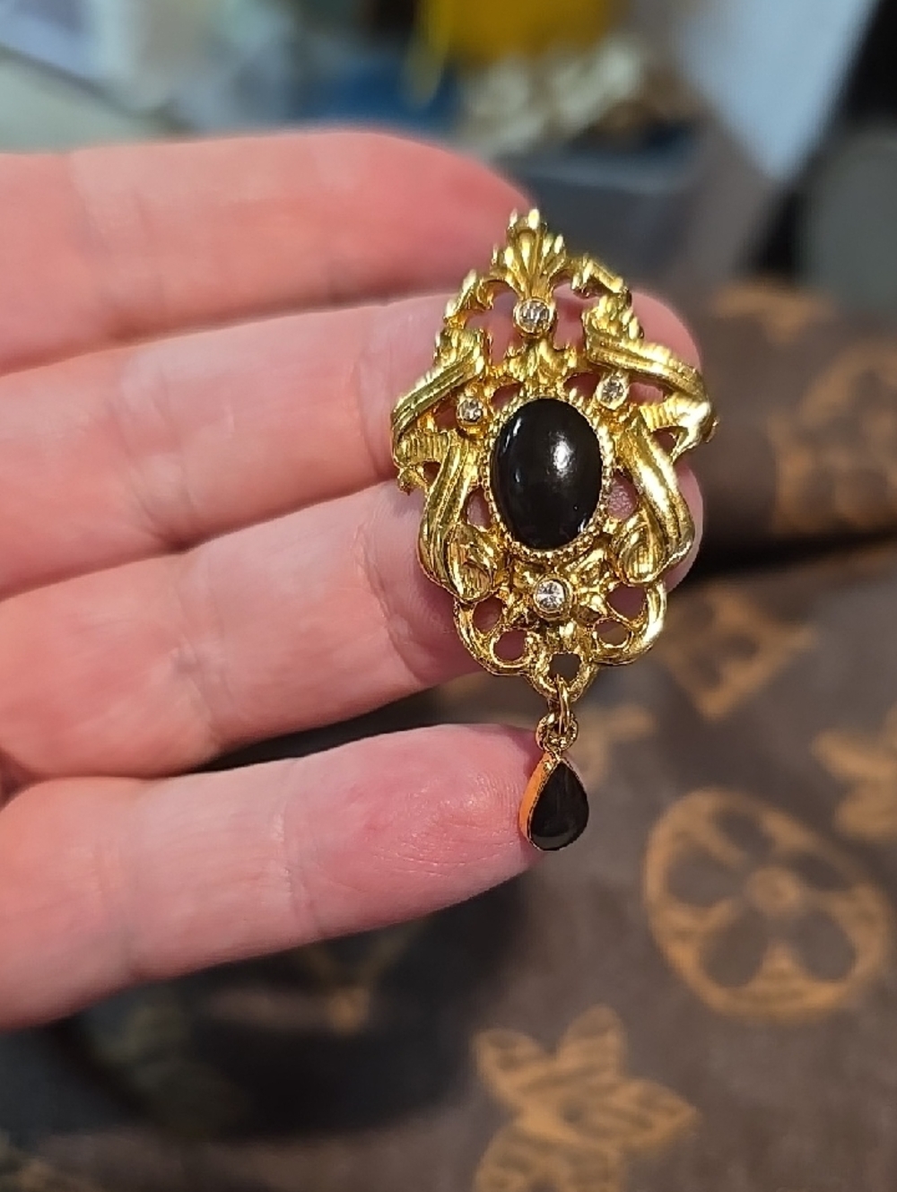 Gold-Tone Black Oval Drop Pendant Necklace - Elegant Women’s Jewelry